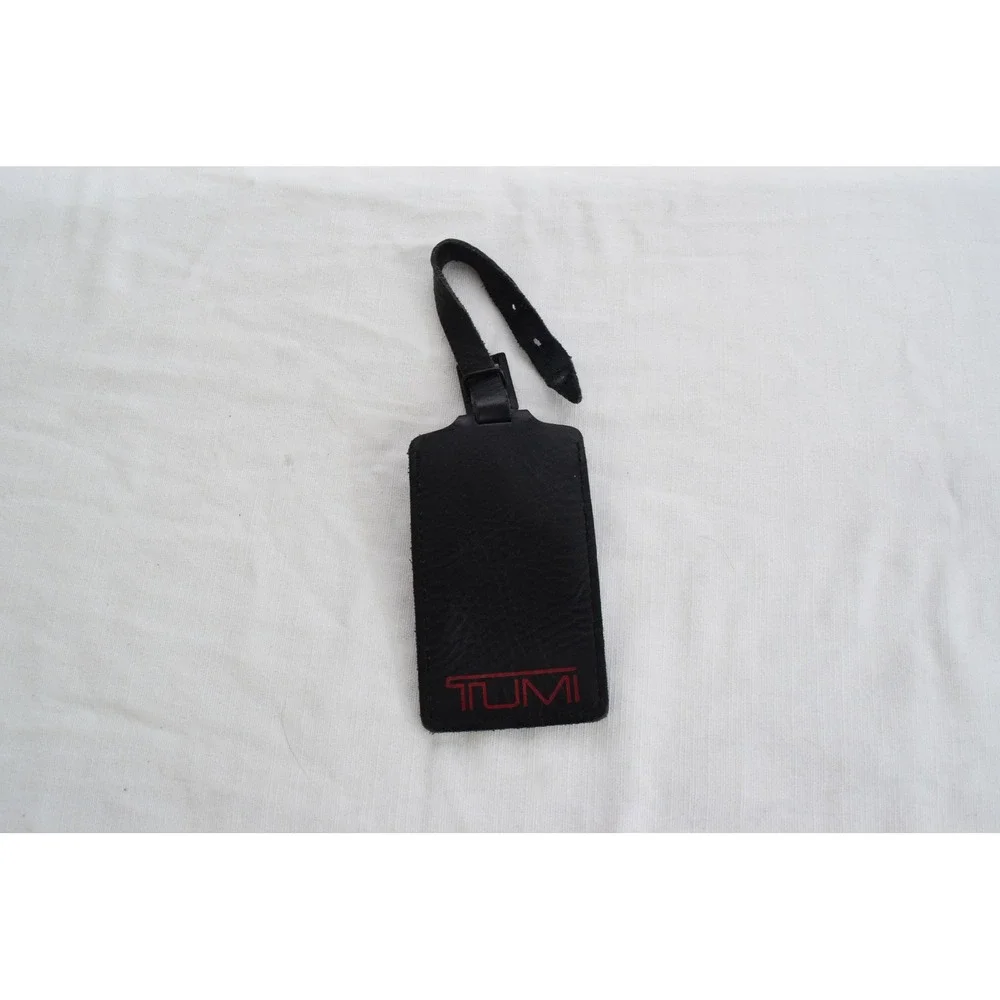 Tumi Luggage Tag Black Leather Red Logo Privacy Flap Travel Accessory